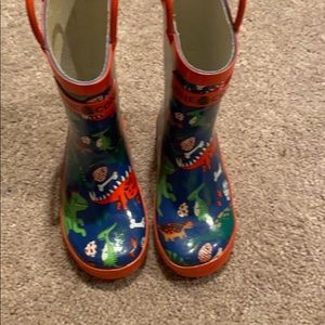 Dinosaur rain boots size 9